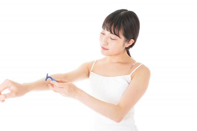 まつ毛美容液の常識を変える！目ヂカラUP専用美容液「エキスパートラッシュ」